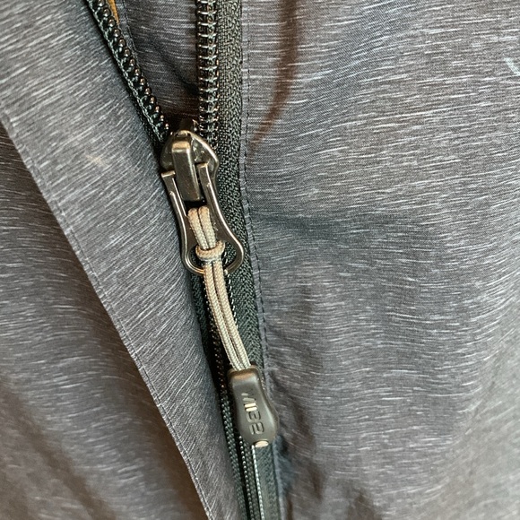 32 Degrees Cool Women’s Hooded Black Lightweight Rain/Wind Jacket Size M - Picture 5 of 10